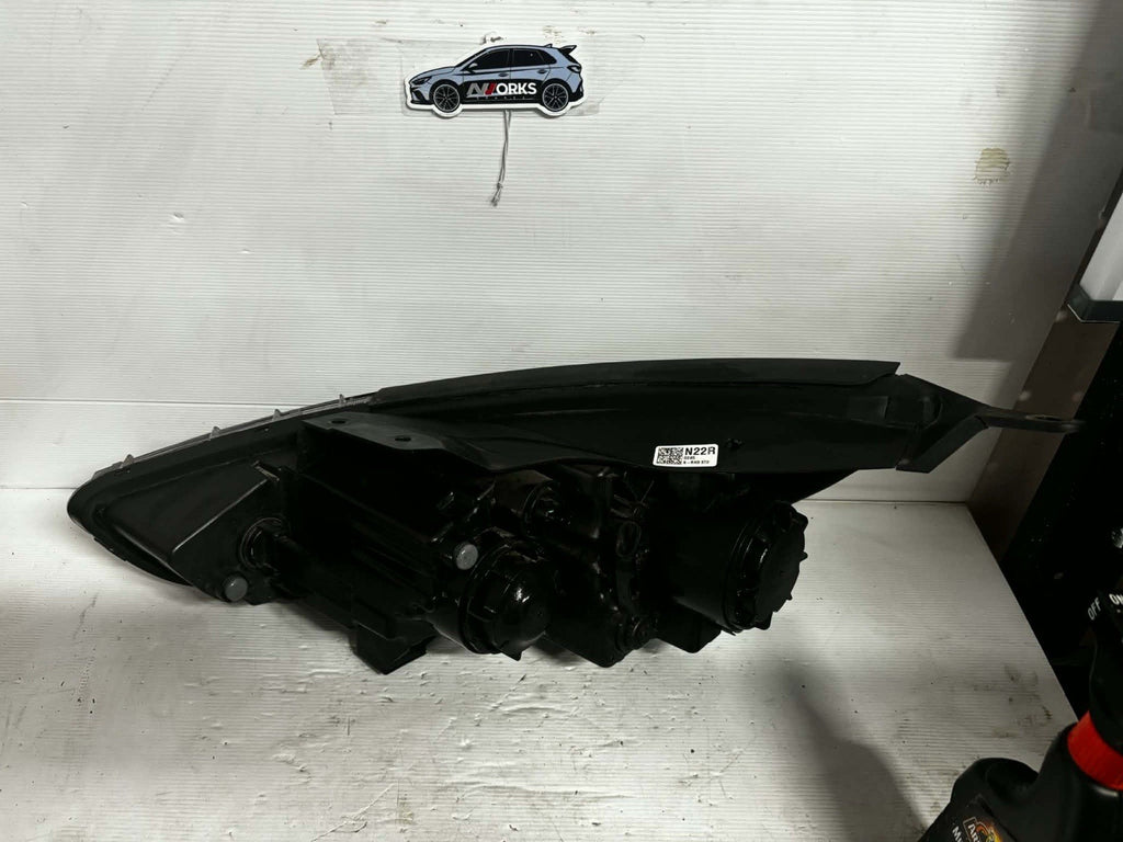 HYUNDAI I30 RIGHT HEADLAMP PD, HATCH (S. KOREA VIN KMHH), N LINE, HALOGEN TYPE, 2