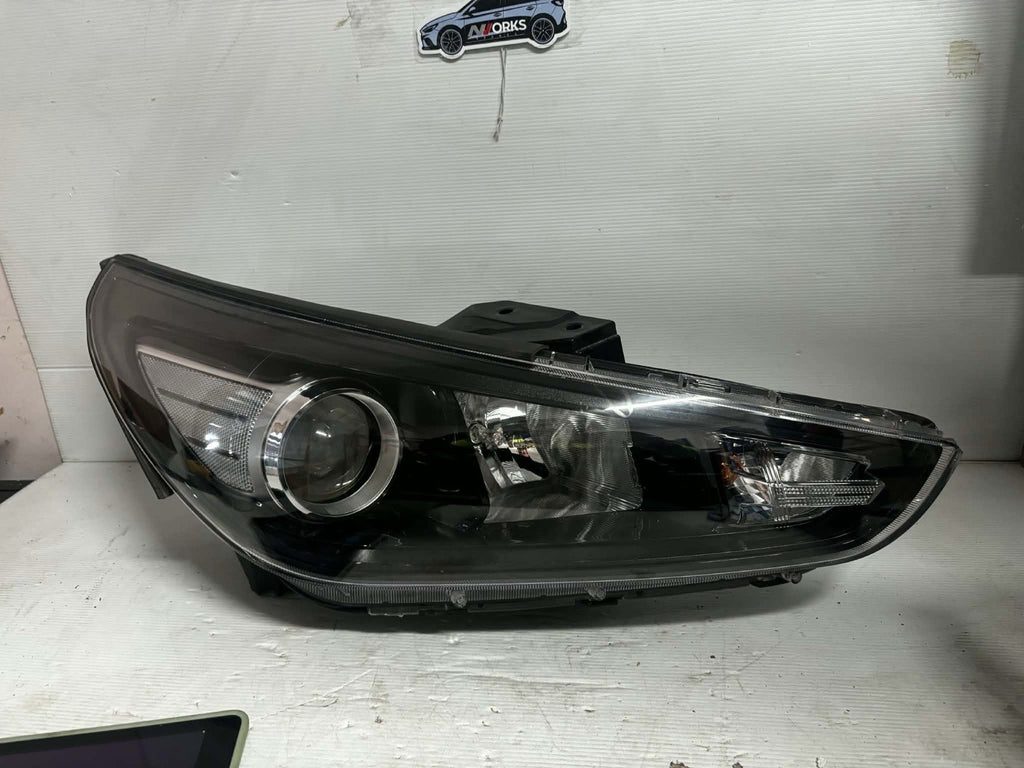 HYUNDAI I30 RIGHT HEADLAMP PD, HATCH (S. KOREA VIN KMHH), N LINE, HALOGEN TYPE, 0