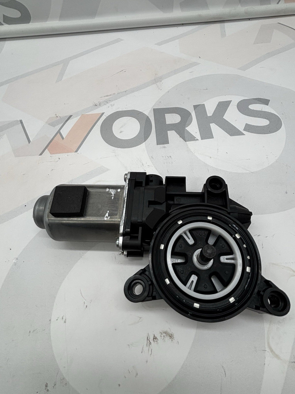 Hyundai i30 SR PD 2017-2020 Right Front RH Window Regulator Motor 82460-G30001