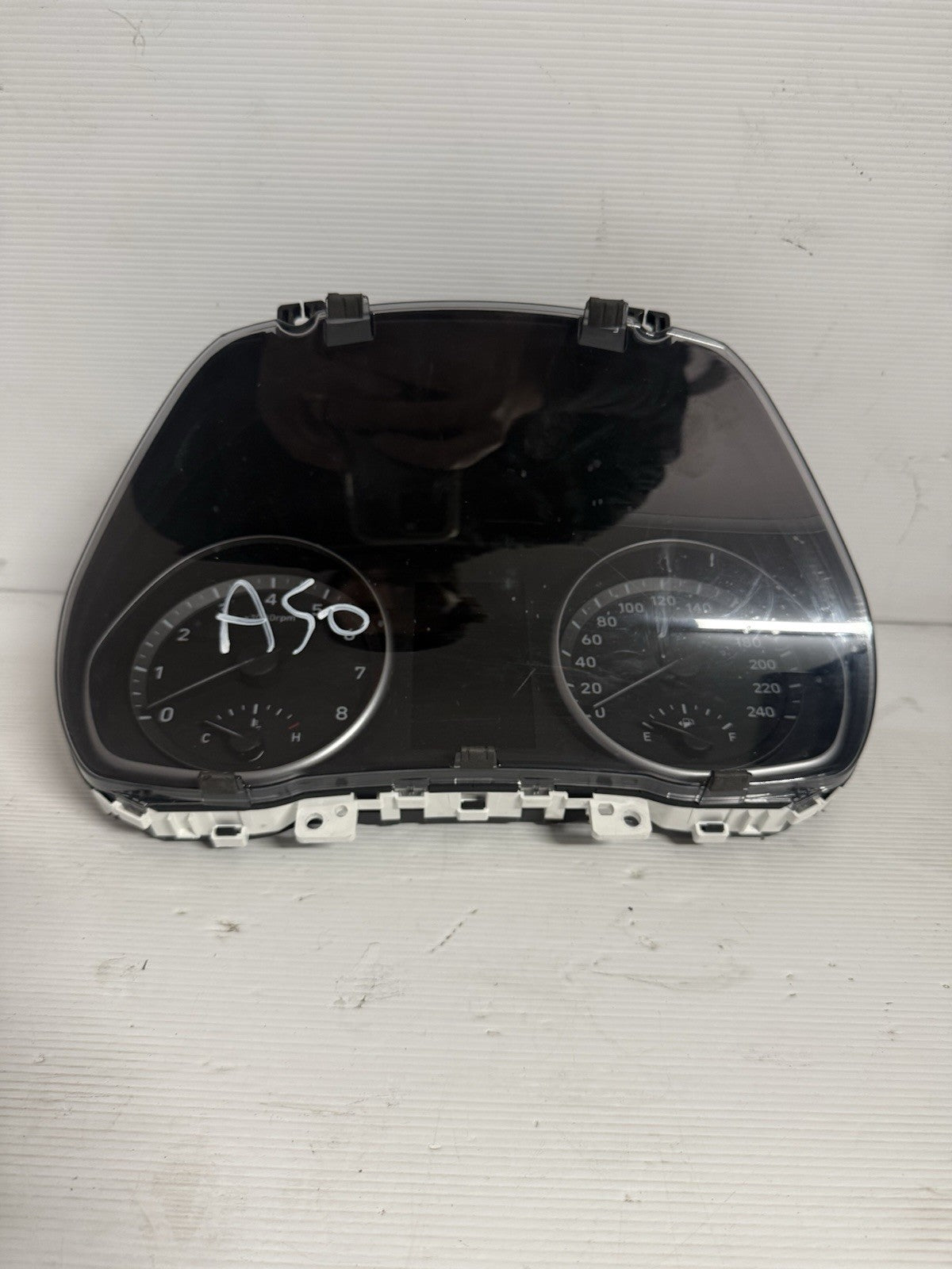 HYUNDAI I30 INSTRUMENT CLUSTER PETROL, AUTO T/M, PD, HATCH 94,666kms0