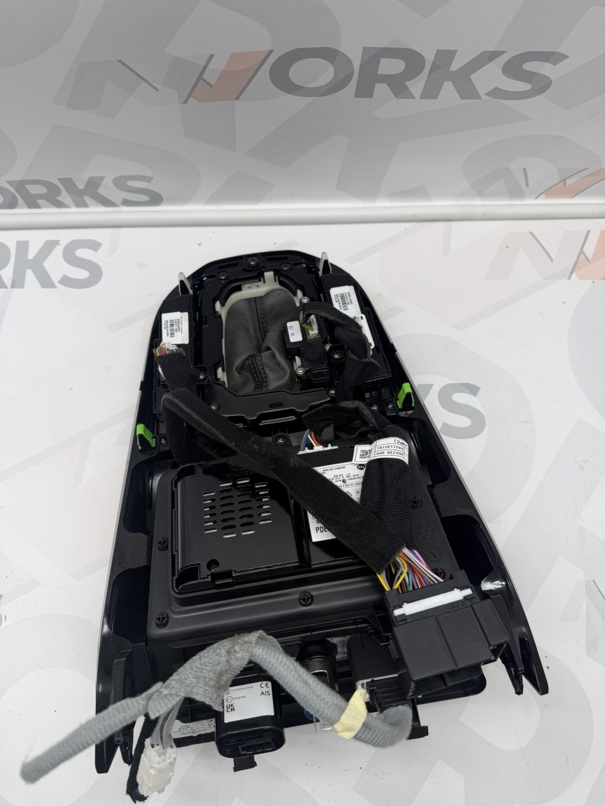 Hyundai I30N PD FL hatch Shifter Surround DCT 2025 BLACK3