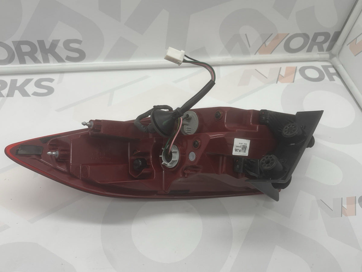 HYUNDAI I30 LEFT TAILLIGHT IN BODY, PD, FASTBACK, N, LED TYPE,2