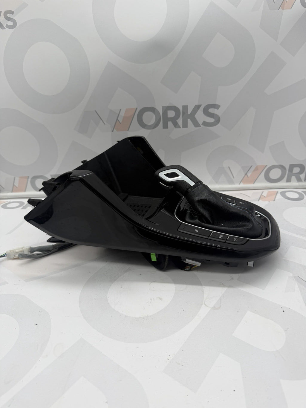Hyundai I30N PD FL hatch Shifter Surround DCT 2025 BLACK1