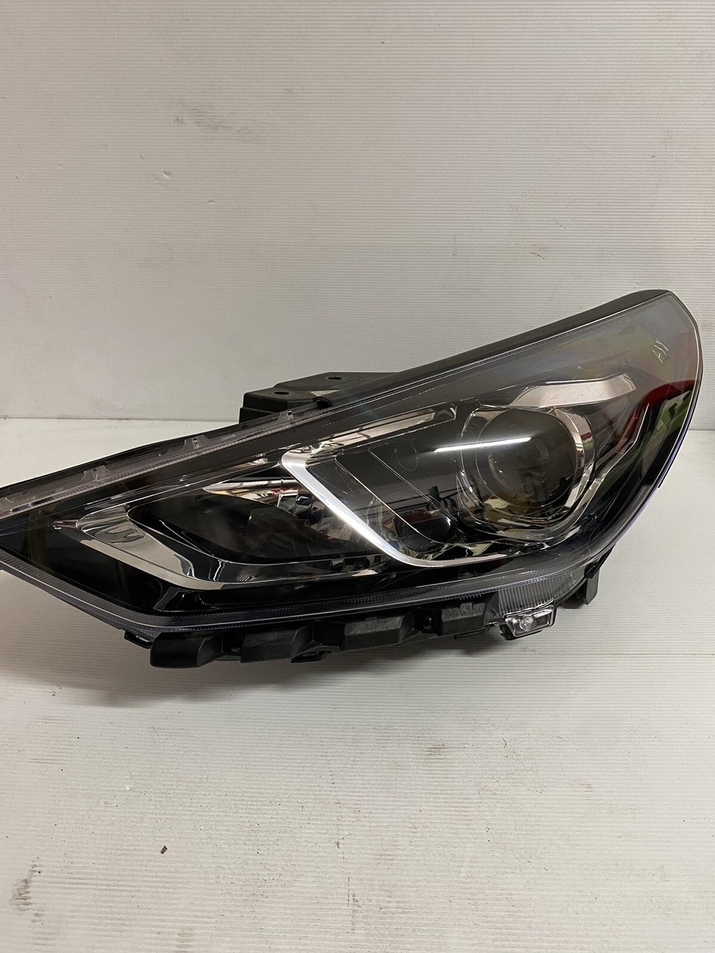 HYUNDAI I30 LEFT HEADLAMP PD, W/ HALOGEN TYPE, HATCH 08/20-10/231
